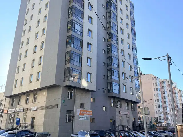 Бзд 13 хороолол 84-р сургуулийн урд 90.5 мкв 3 өрөө байр, Улаанбаатар — Баянзүрх — 13-р хороолол