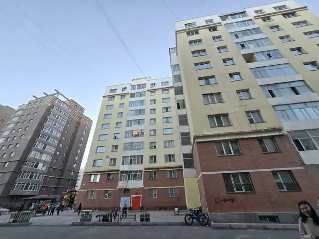 Бзд, бөхийн өргөөгийн урд тавилгатай 3 өрөө 78мкв, Улаанбаатар — Баянзүрх — 13-р хороолол