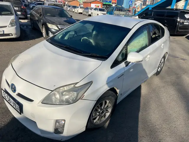 Toyota Prius 30