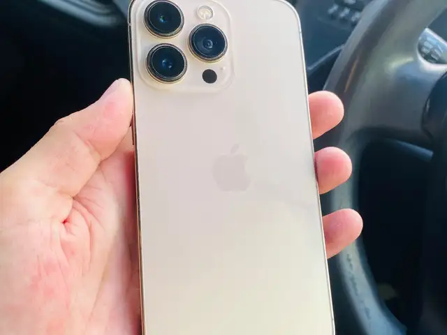 Apple iPhone 13 Pro, 128 gb, Gold, Улаанбаатар — Баянгол — 25-р эмийн сан
