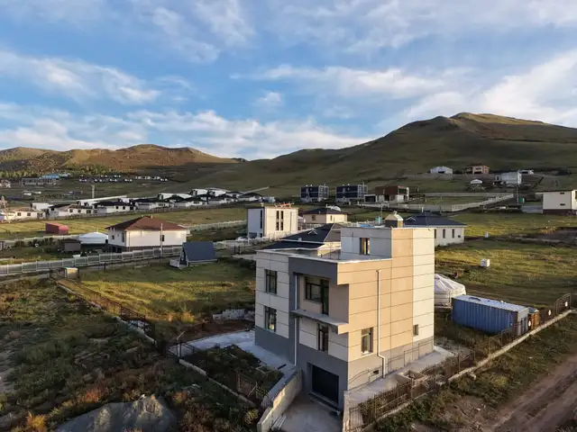 Тайны аманд 270 м² дүплекс хаус, Улаанбаатар — Хан-Уул — 8-р хороо