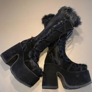 Demonia boots, Улаанбаатар — Сонгинохайрхан — 28-р хороо