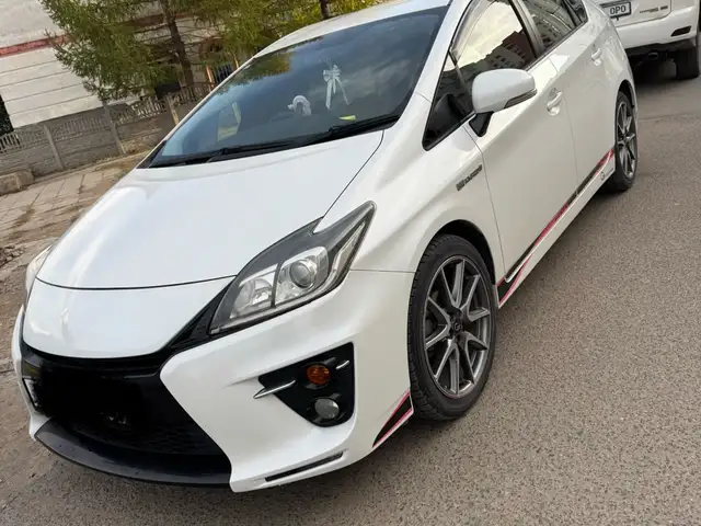 Toyota Prius 30