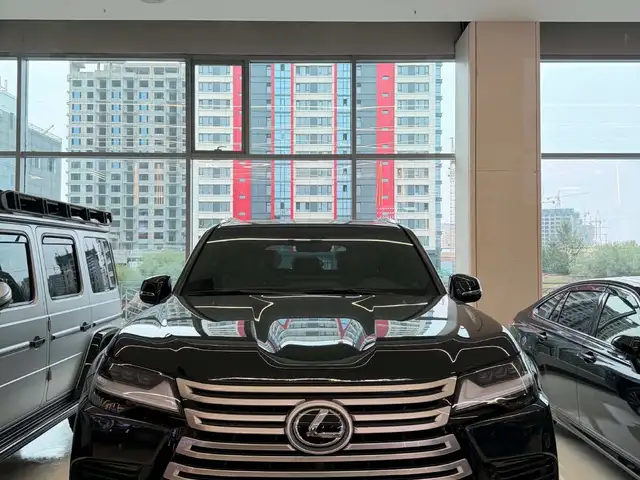 Lexus LX 600