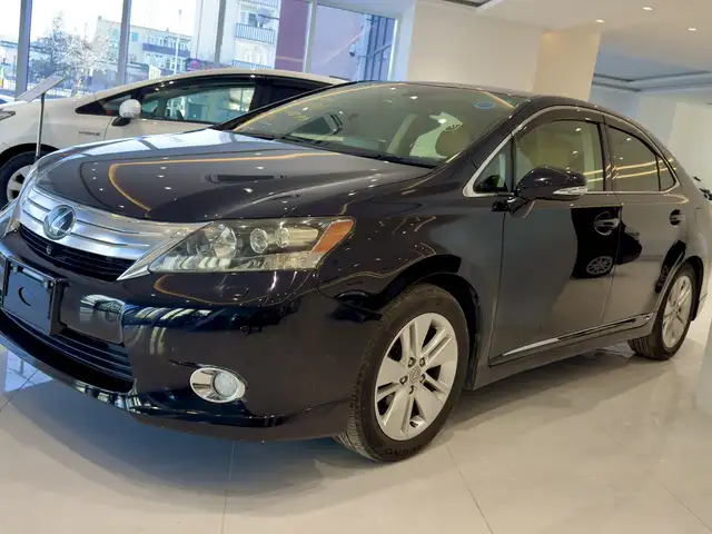 Lexus HS