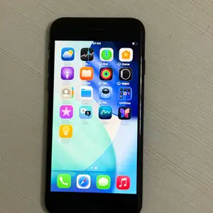 Apple iPhone SE, 128 gb, Улаанбаатар — Баянзүрх — Натур худалдааны төв