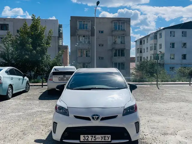 Toyota Prius 30