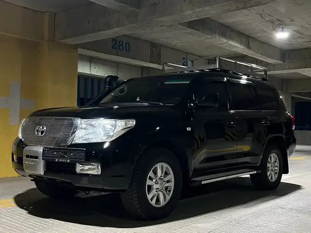 Toyota Land Cruiser 200