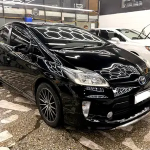 Toyota Prius 30