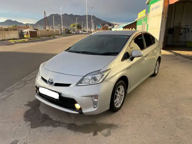 Toyota Prius 30