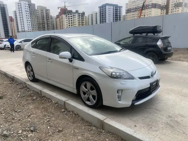 Toyota Prius 30