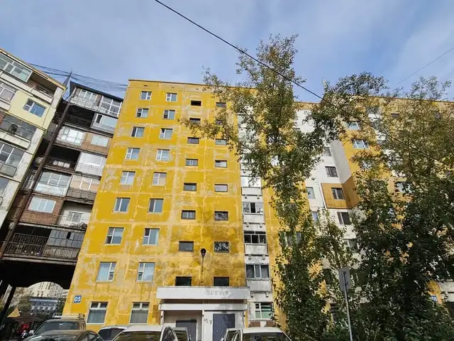 Төмөр зам арктай шар байранд гал тогоо тусдаа 2 өрөө байр 50m2, Улаанбаатар — Баянгол — Төмөр зам