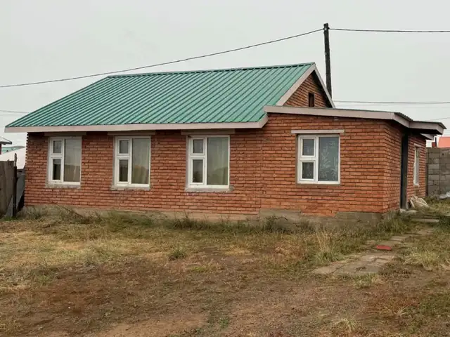 Өлзийтийн ааа бүсэд төв зам дагуу хашаа байшин, Улаанбаатар — Хан-Уул — Өлзийт хороолол