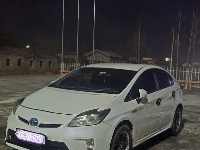 Toyota Prius 30