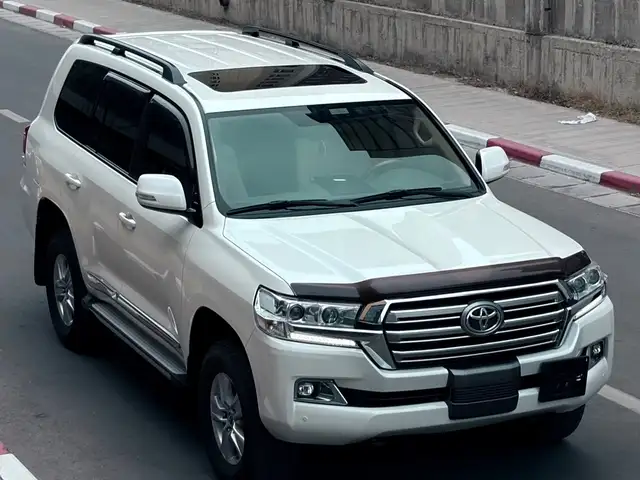 Toyota Land Cruiser 200