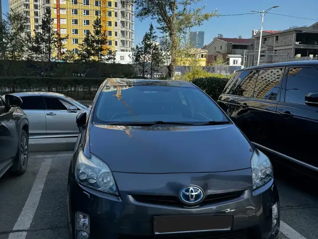 Toyota Prius 30
