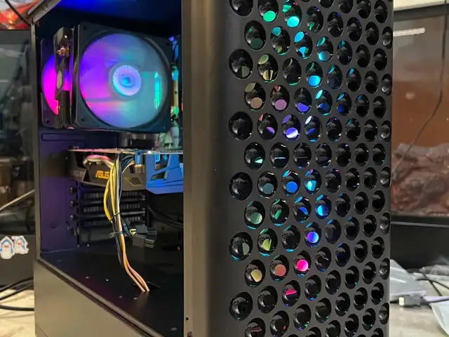 Coolermaster shilen case used, Улаанбаатар — Баянзүрх — 16-р хороолол