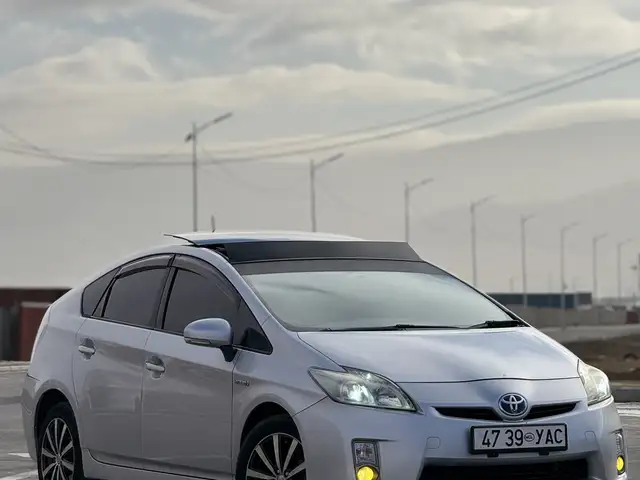 Toyota Prius 30