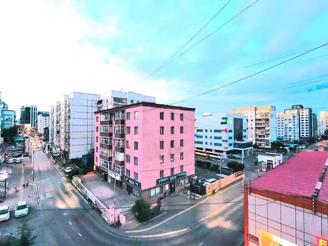 Бөхийн өргөөнөөс урагш худалдаа үйлчилгээний талбай 208мкв, Улаанбаатар — Баянзүрх — 13-р хороолол
