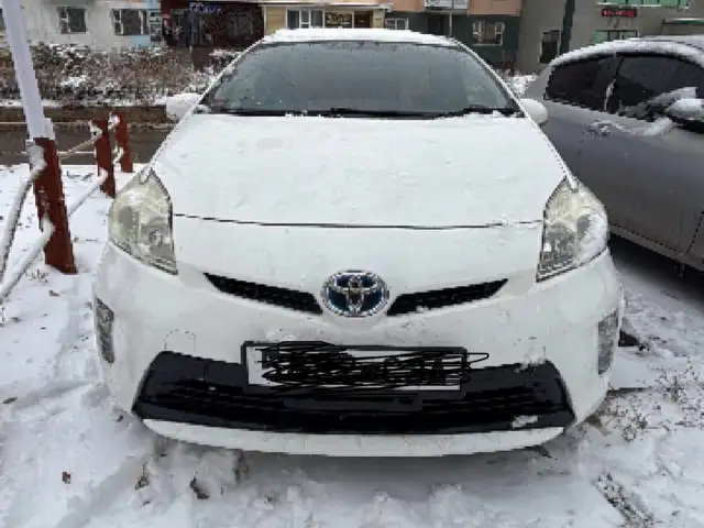 Toyota Prius 30