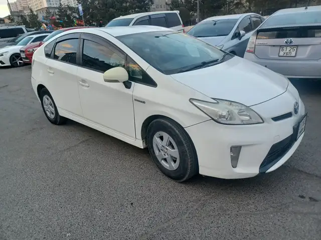 Toyota Prius 30