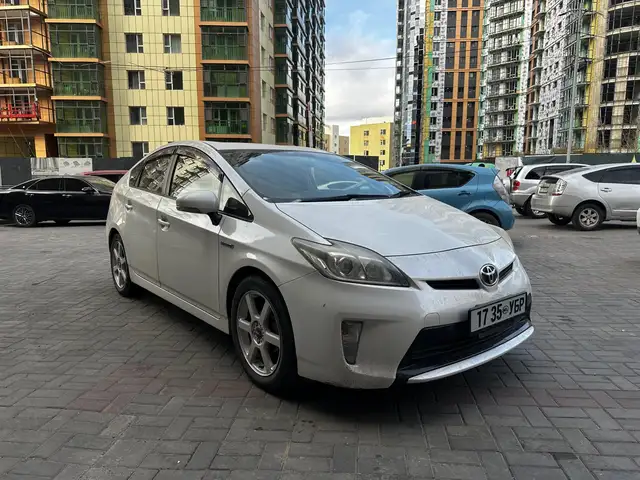Toyota Prius 30