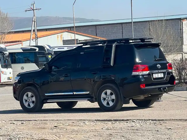 Toyota Land Cruiser 200