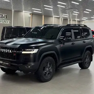 Toyota Land Cruiser 300