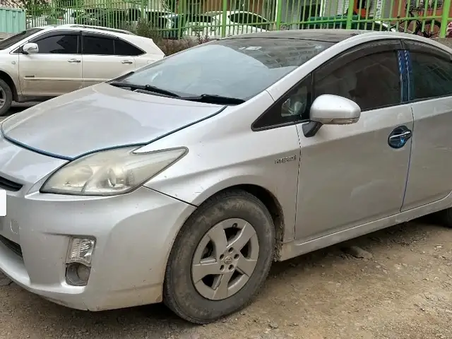 Toyota Prius 30