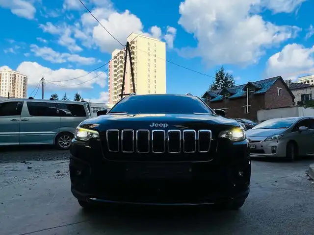 Jeep Cherokee