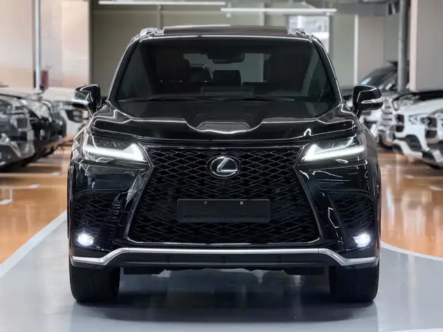 Lexus LX 600