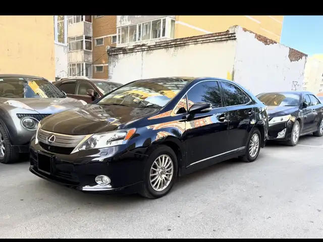 Lexus HS