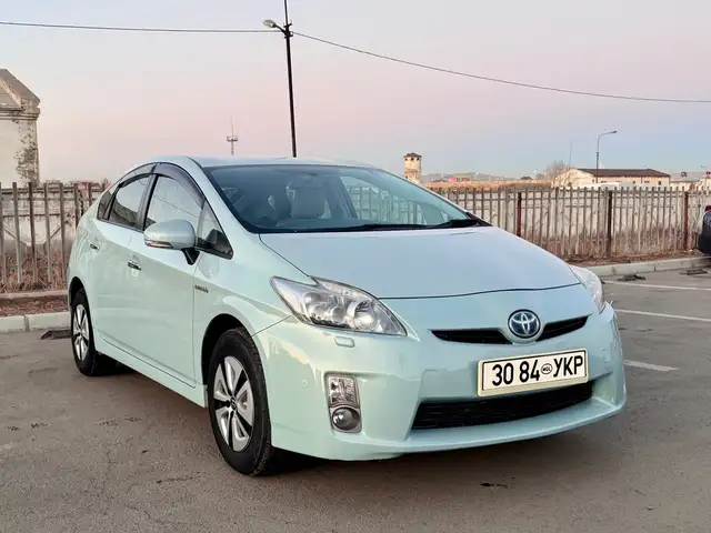 Toyota Prius 30