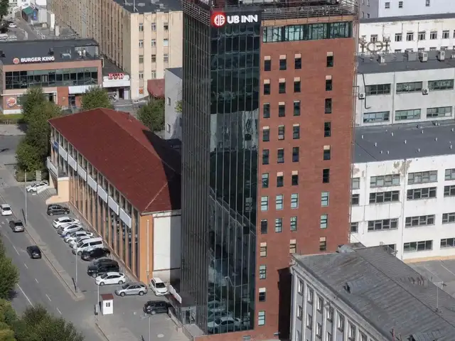 Хотын төвд тэнгис кино театрын урд ub inn tower office талбай, Улаанбаатар — Чингэлтэй — 5-р хороо