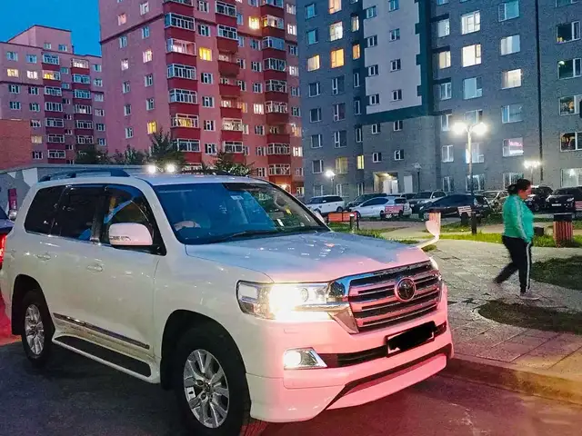 Toyota Land Cruiser 200